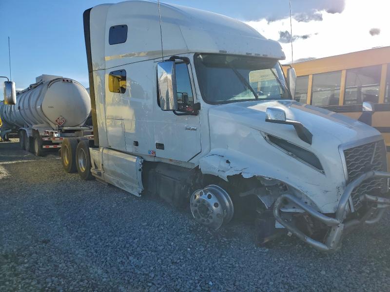2024 VOLVO VNL — VIN 4V4NC9EH1RN646653