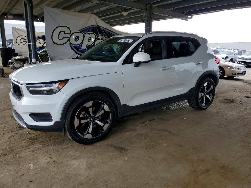 2020 VOLVO XC40 — VIN YV4162UK3L2185483