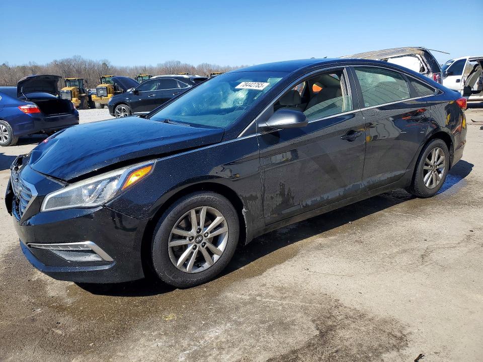 2015 HYUNDAI SONATA — VIN 5NPE24AF5FH158257
