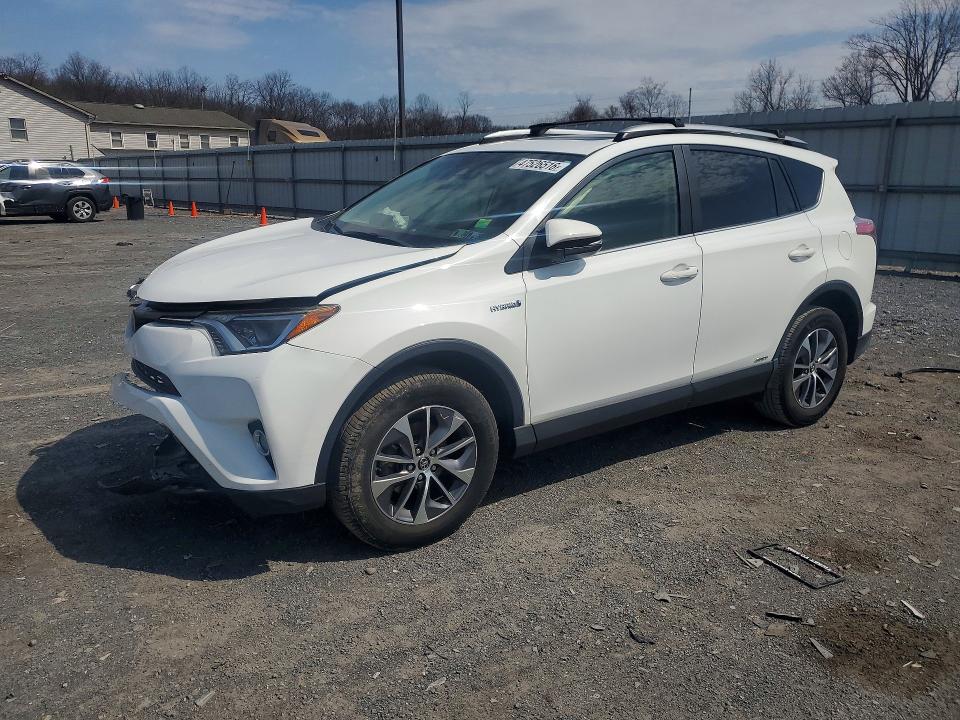 2017 TOYOTA RAV4 HYBRID — VIN JTMRJREV2HD140360