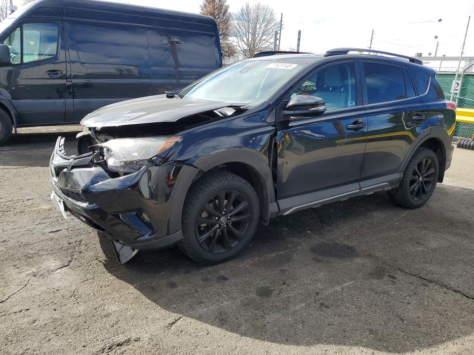 2018 TOYOTA RAV4 — VIN 2T3RFREV5JW736136