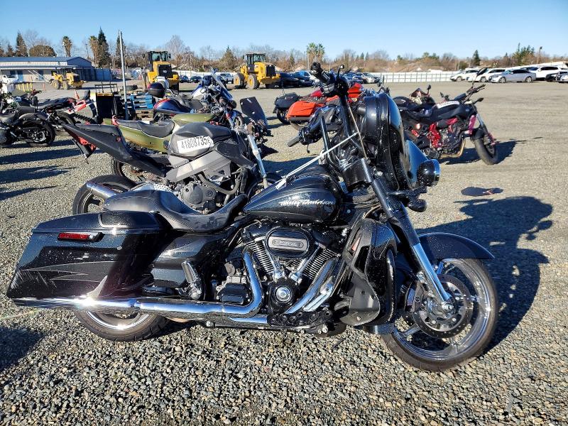 2017 HARLEY-DAVIDSON FLHXSE CVO — VIN 1HD1PXF37HB951353