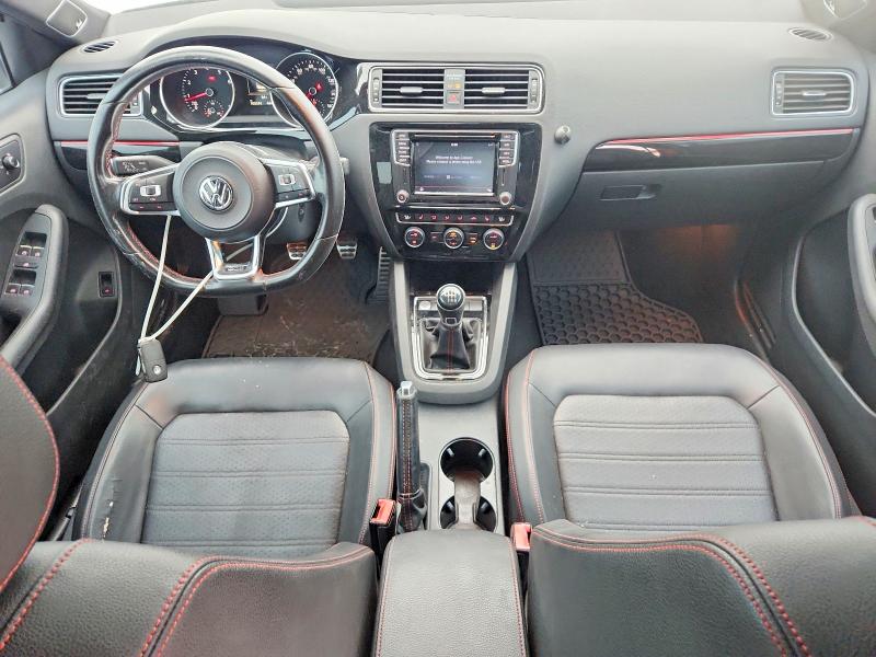 3VW5T7AJXHM299807