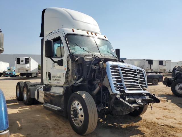 2017 FREIGHTLINER CASCADIA 1 — VIN 3AKJGEDR2HSHR1213