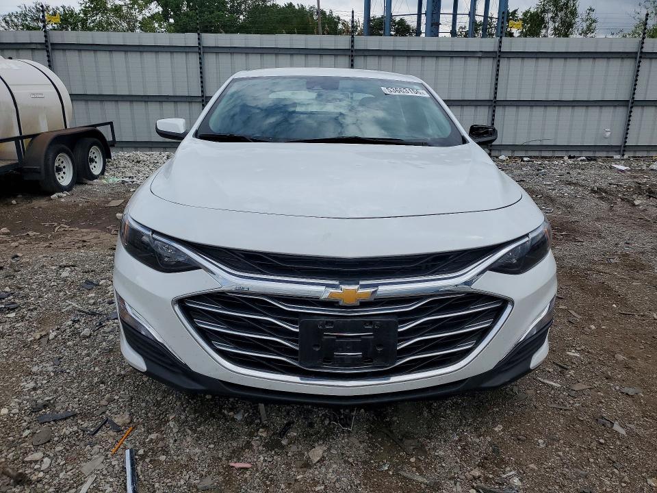 1G1ZB5ST1SF107640