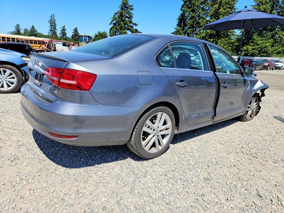 3VWLA7AJ1FM302748