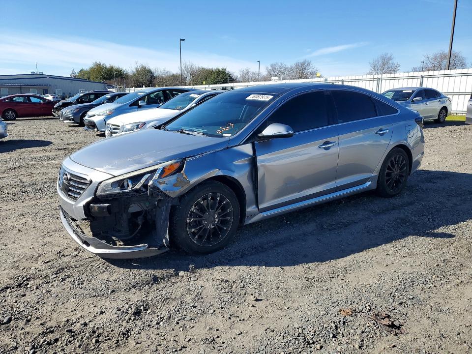 2015 HYUNDAI SONATA — VIN 5NPE34AF3FH058235