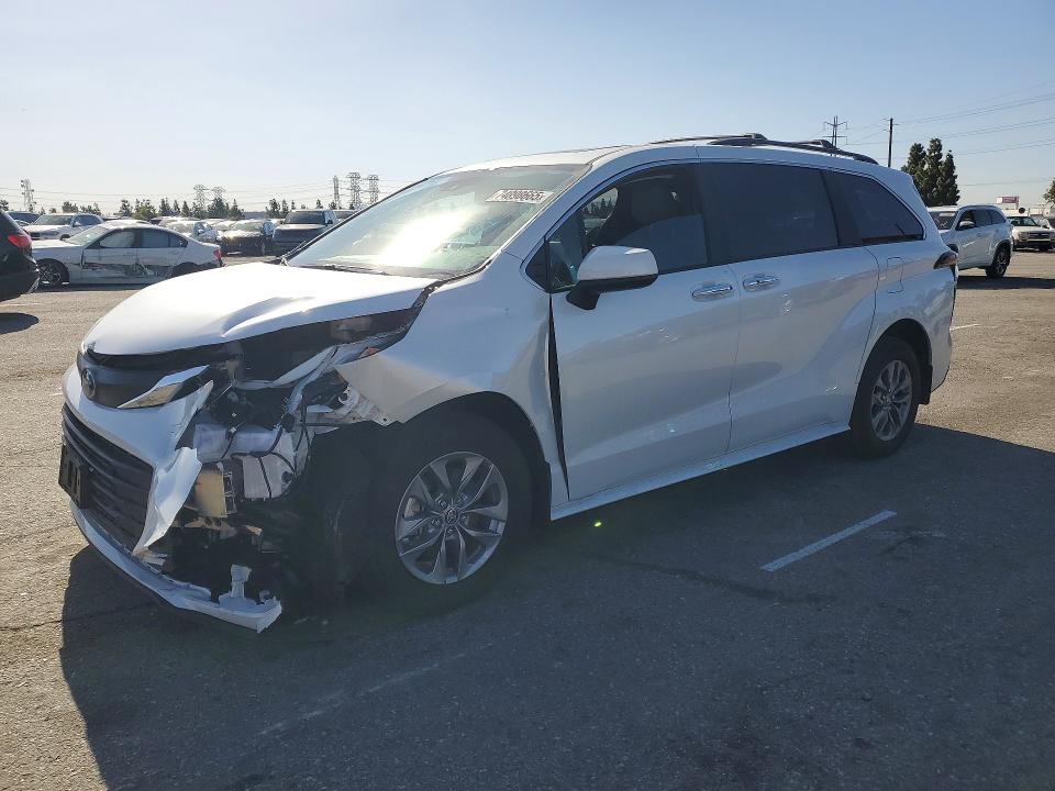 2025 TOYOTA SIENNA — VIN 5TDJRKEC4SS280367