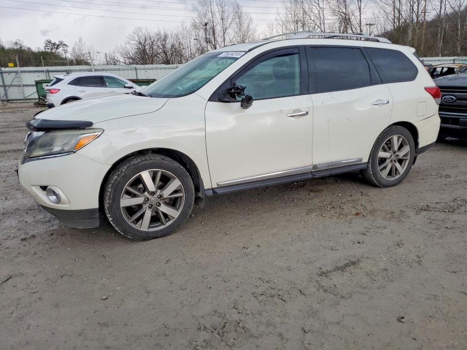 2015 NISSAN PATHFINDER — VIN 5N1AR2MM2FC659896