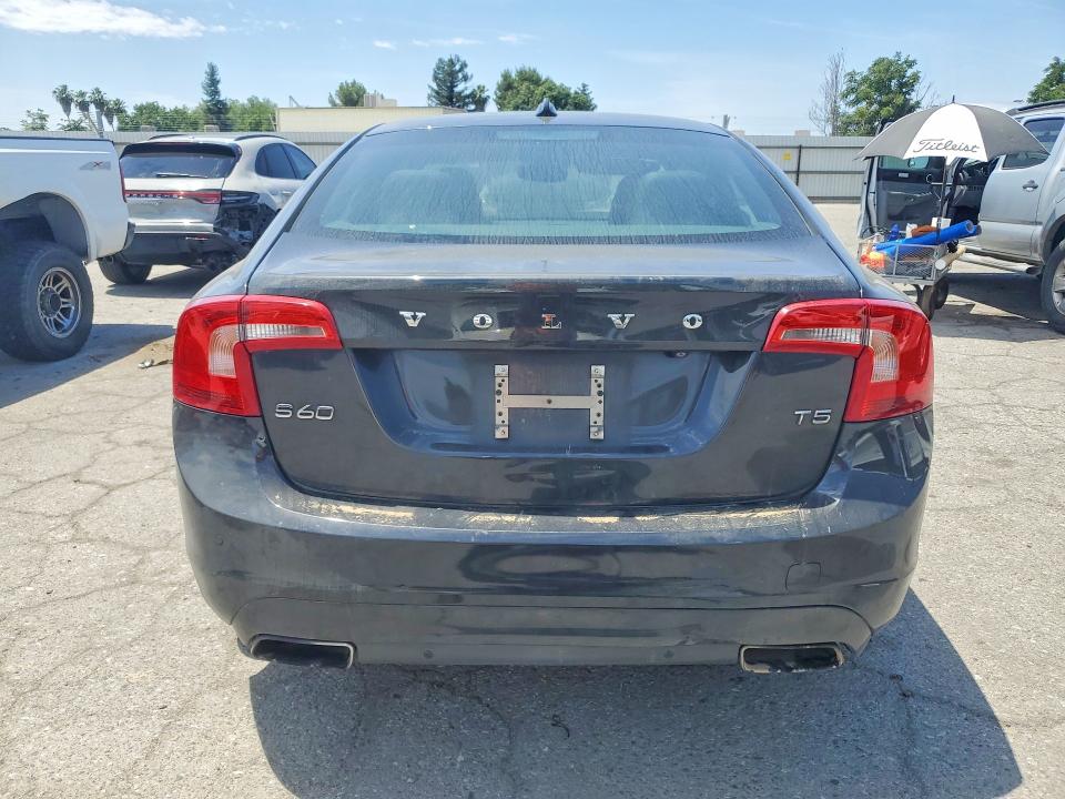 YV140MFK8F2357046