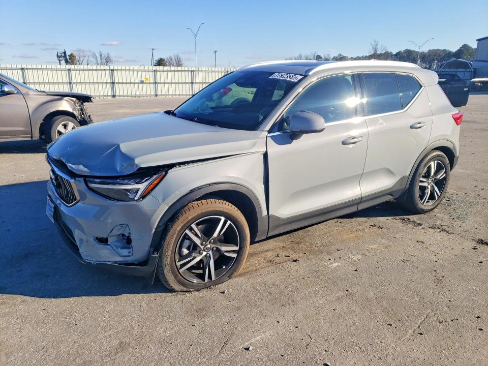 2025 VOLVO XC40 — VIN YV4L12UJ0S2569069