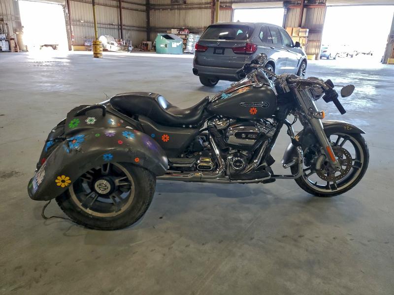 2018 HARLEY-DAVIDSON FLRT FREE — VIN 1HD1MCC11JB859729