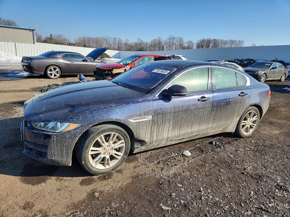 2018 JAGUAR XE — VIN SAJAJ4FX2JCP37585