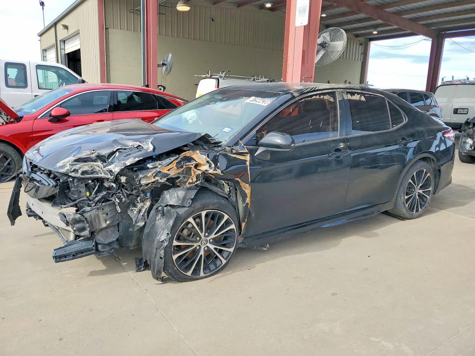 2018 TOYOTA CAMRY — VIN JTNB11HK7J3028083