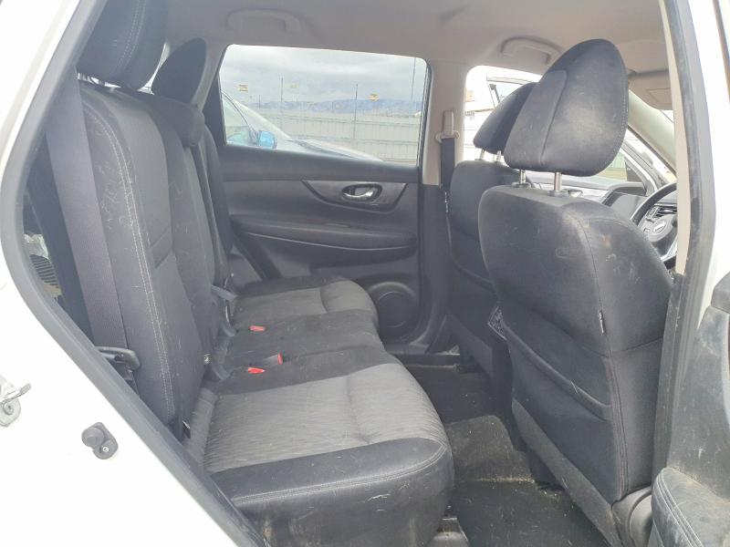 JN8AT2MV4HW025588