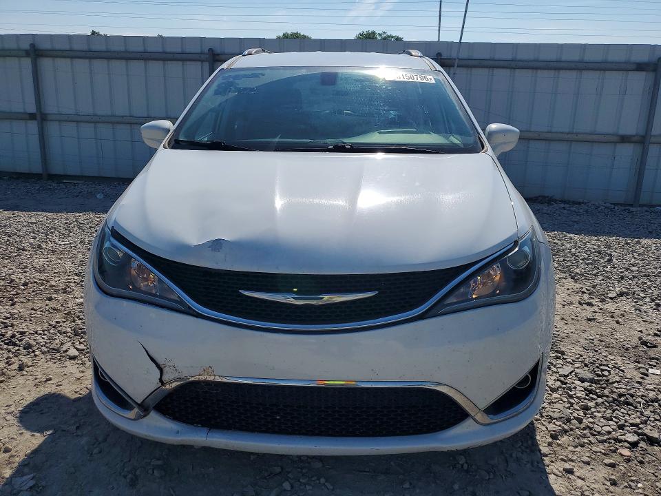 2C4RC1BG5JR120110