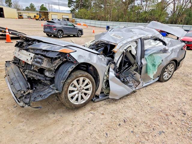 2020 TOYOTA CAMRY — VIN 4T1C11AK0LU953266