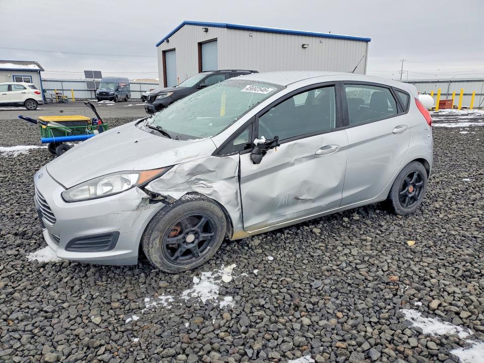 2015 FORD FIESTA — VIN 3FADP4EJ2FM107956