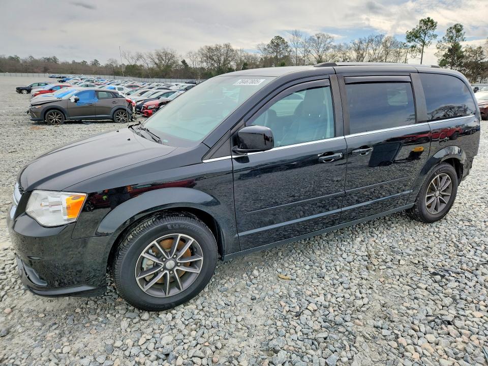 2017 DODGE GRAND CARAVAN — VIN 2C4RDGCG7HR856409
