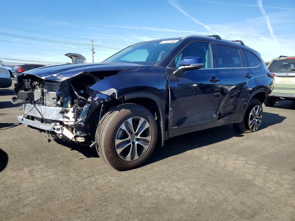 2025 TOYOTA HIGHLANDER HYBRID — VIN 5TDKBRCH8SS686846