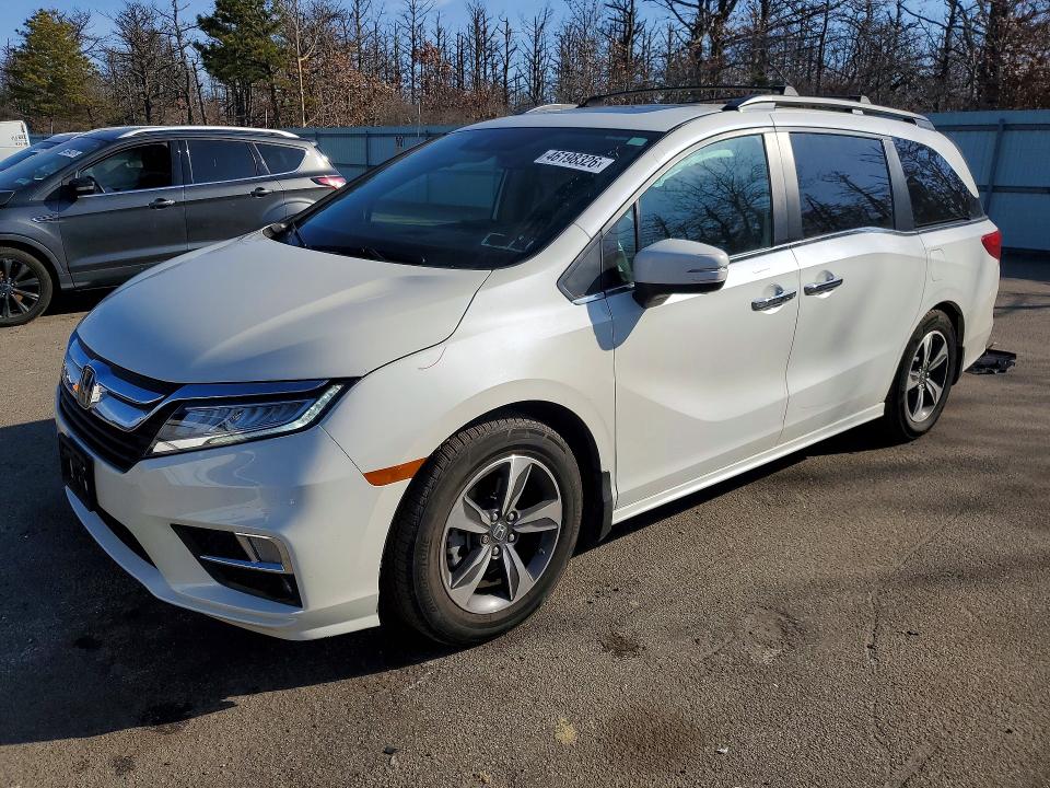 2018 HONDA ODYSSEY — VIN 5FNRL6H89JB015157
