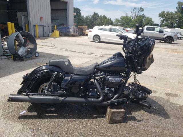2018 HARLEY-DAVIDSON FLHXS STRE — VIN 1HD1KRC17JB613549