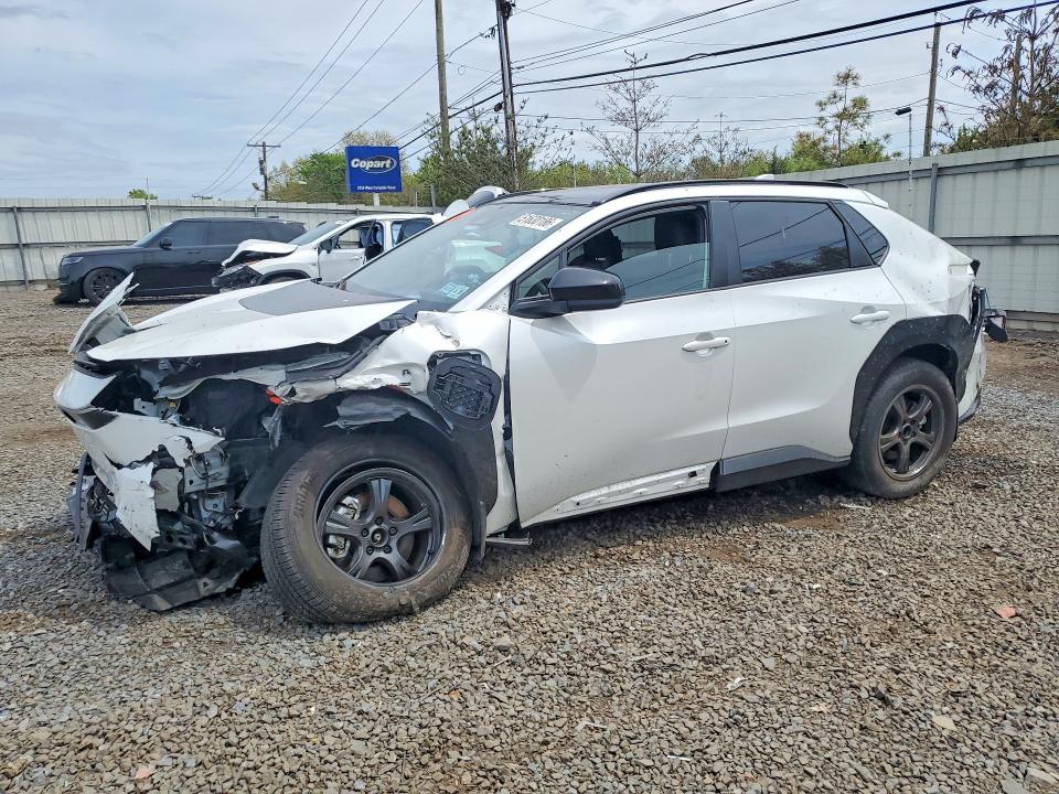 2024 TOYOTA BZ4X — VIN JTMABACAXRA085252