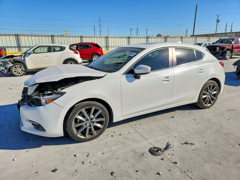 2018 MAZDA 3 — VIN 3MZBN1M39JM190333