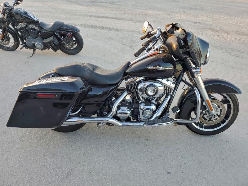 2010 HARLEY-DAVIDSON FLHX — VIN 1HD1KB417AB660943
