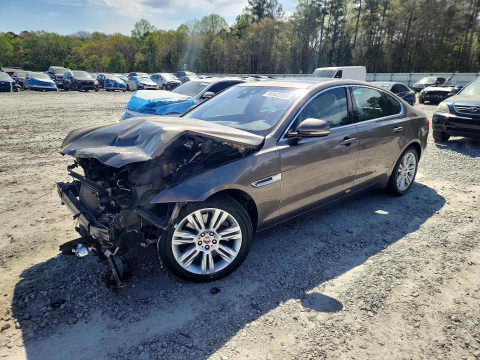 2017 JAGUAR XF — VIN SAJBJ4BV5HCY46819