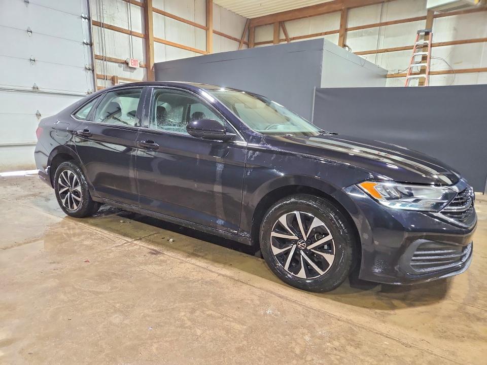 3VW5M7BU1RM071394