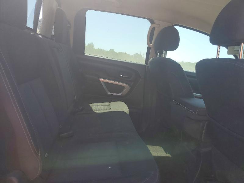 1N6AA1EK7HN544900