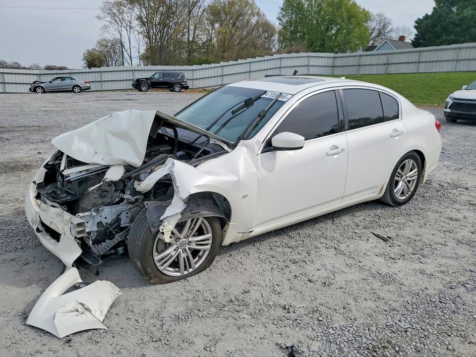 2015 INFINITI Q40 — VIN JN1CV6AP2FM501344