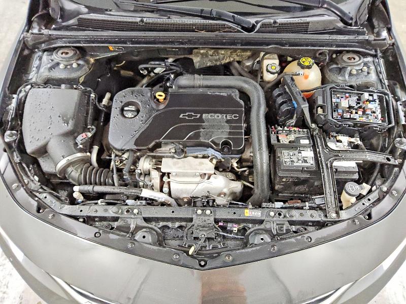1G1ZB5ST3HF215198