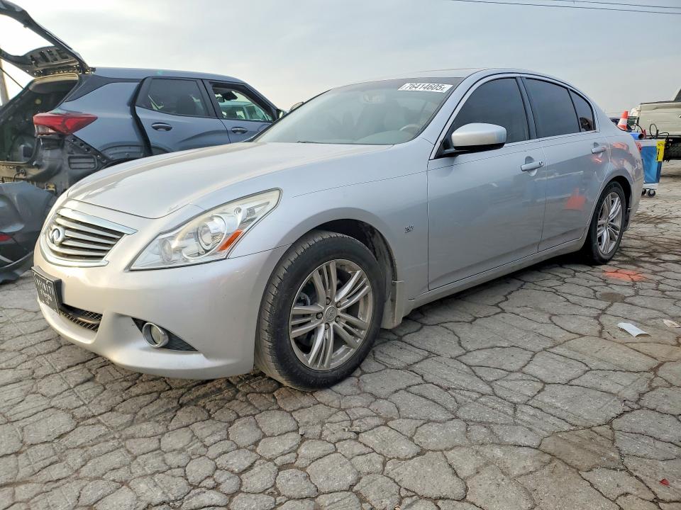 2015 INFINITI Q40 — VIN JN1CV6AP7FM501436