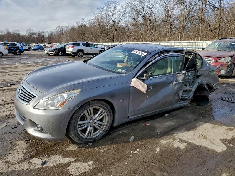 2015 INFINITI Q40 — VIN JN1CV6ARXFM522346