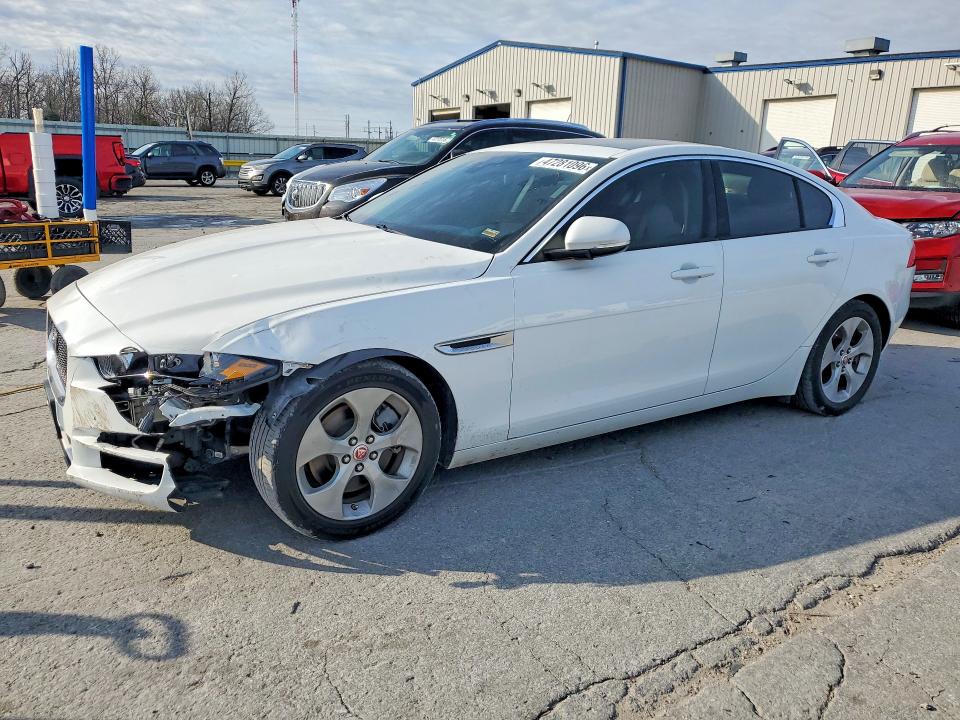 2017 JAGUAR XE — VIN SAJAR4BG7HA977848