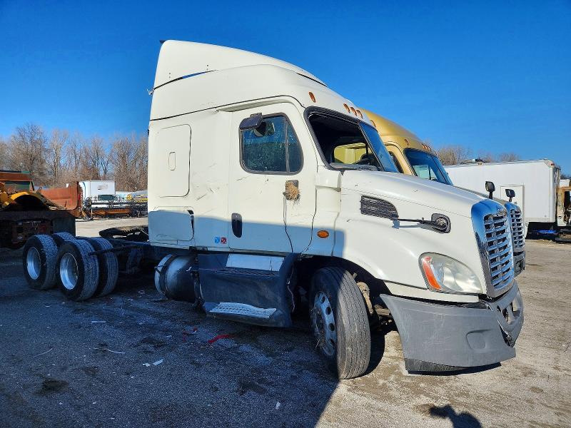2016 FREIGHTLINER CASCADIA 1 — VIN 3AKJGHDV2GSHC5110