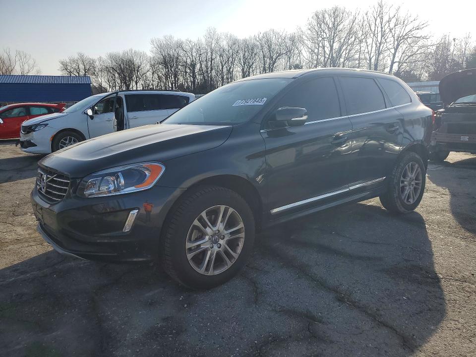 2016 VOLVO XC60 — VIN YV440MDM5G2808734
