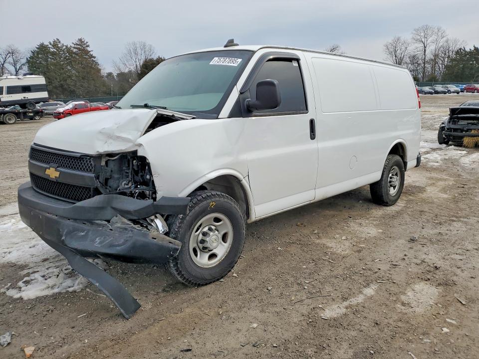 2020 CHEVROLET EXPRESS 25 — VIN 1GCWGAFP8L1189334