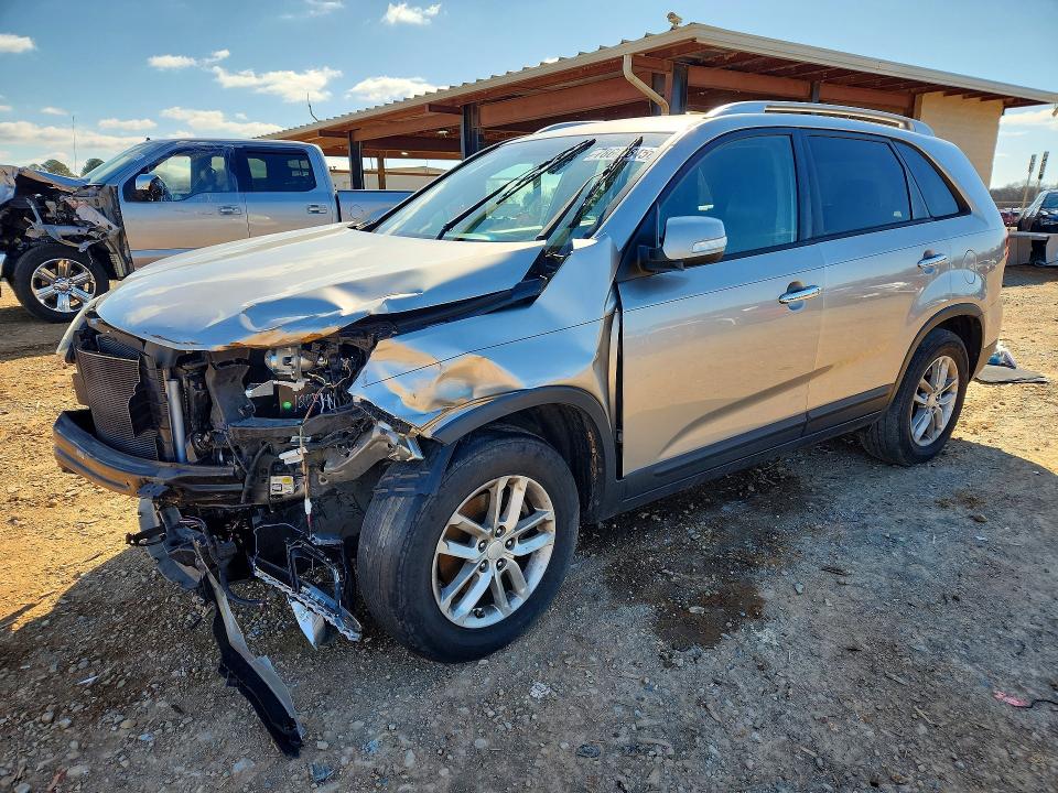 2015 KIA SORENTO — VIN 5XYKT3A64FG662297