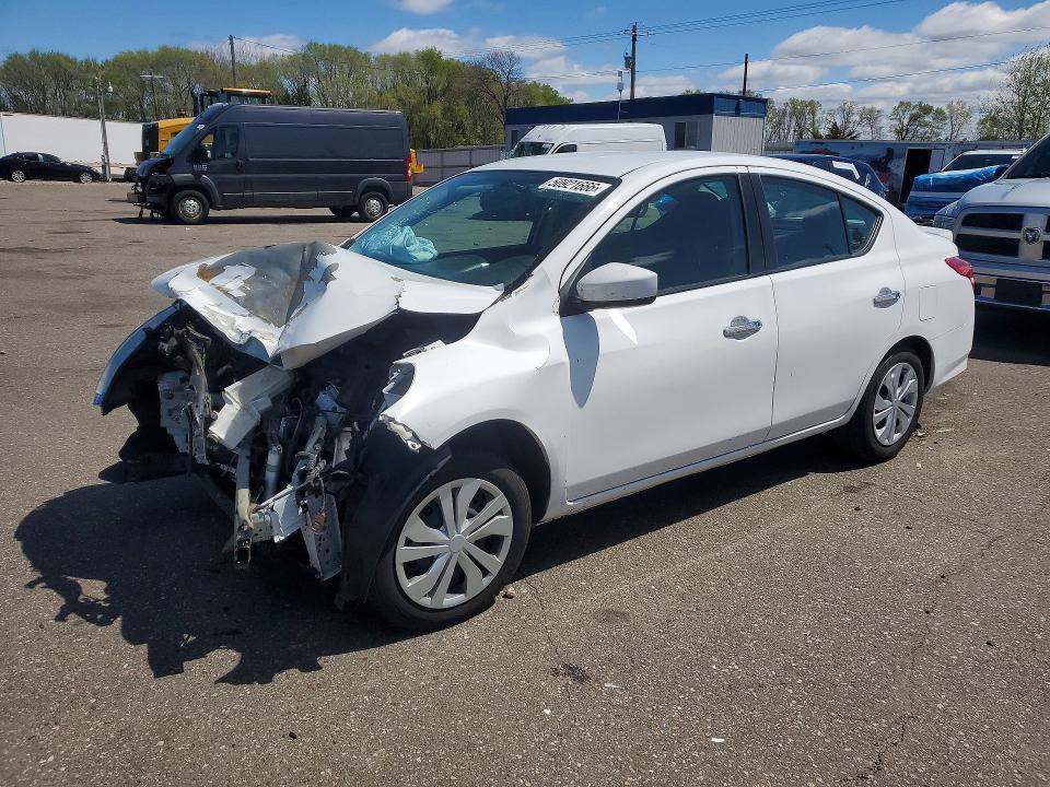 2019 NISSAN VERSA — VIN 3N1CN7AP4KL852105