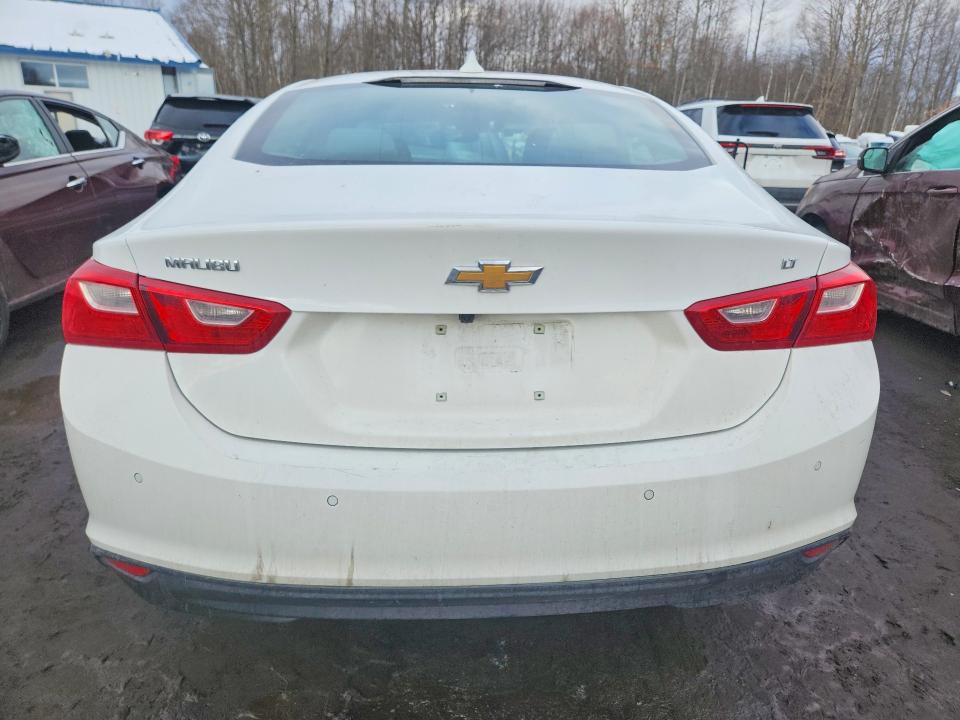 1G1ZD5ST4SF135572
