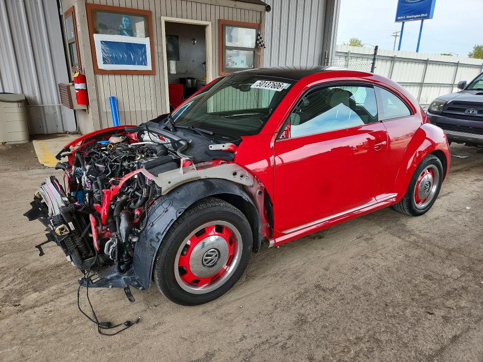 2018 VOLKSWAGEN BEETLE — VIN 3VWFD7AT5JM705338