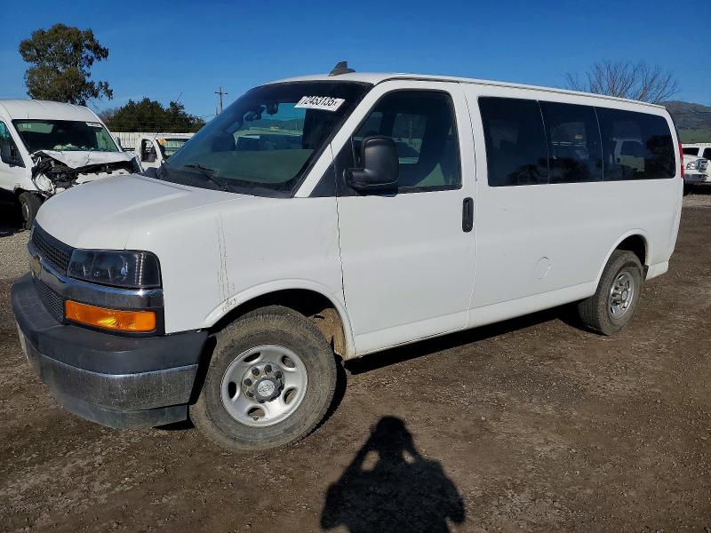 2017 CHEVROLET EXPRESS G2500 — VIN 1GAWGFFF9H1346504
