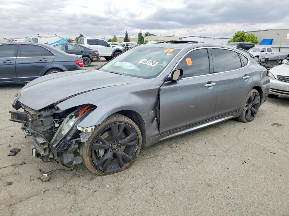 2016 INFINITI Q70L — VIN JN1BY1PP2GM630554