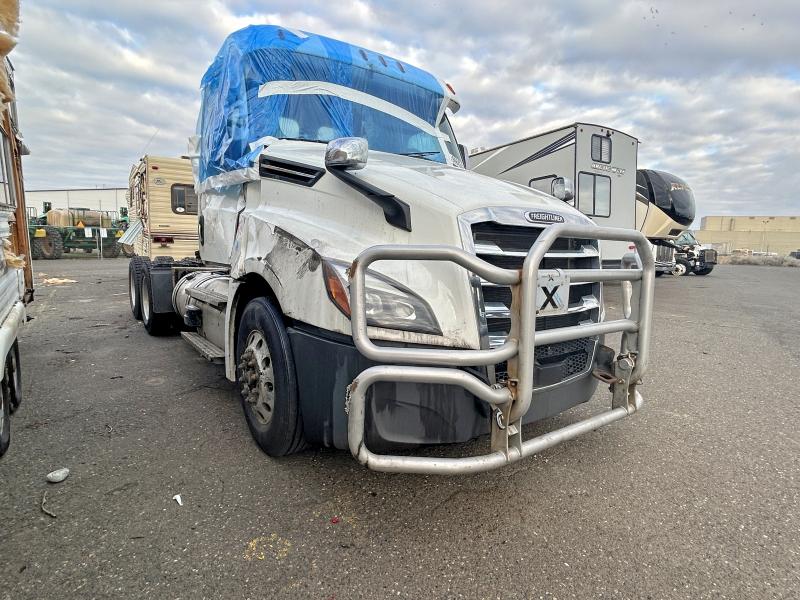 2023 FREIGHTLINER CASCADIA 1 — VIN 3AKJHLDR7PSUF9390