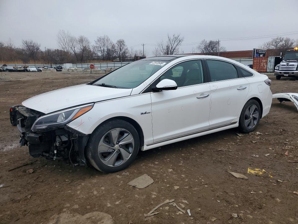 2016 HYUNDAI SONATA HYBRID — VIN KMHE34L18GA018030