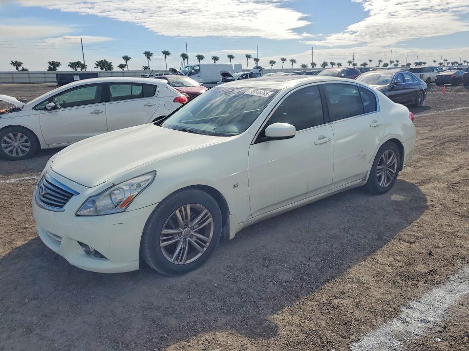 2015 INFINITI Q40 — VIN JN1CV6AP5FM502410