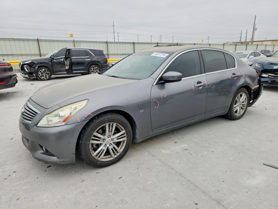 2015 INFINITI Q40 — VIN JN1CV6AP6FM500388